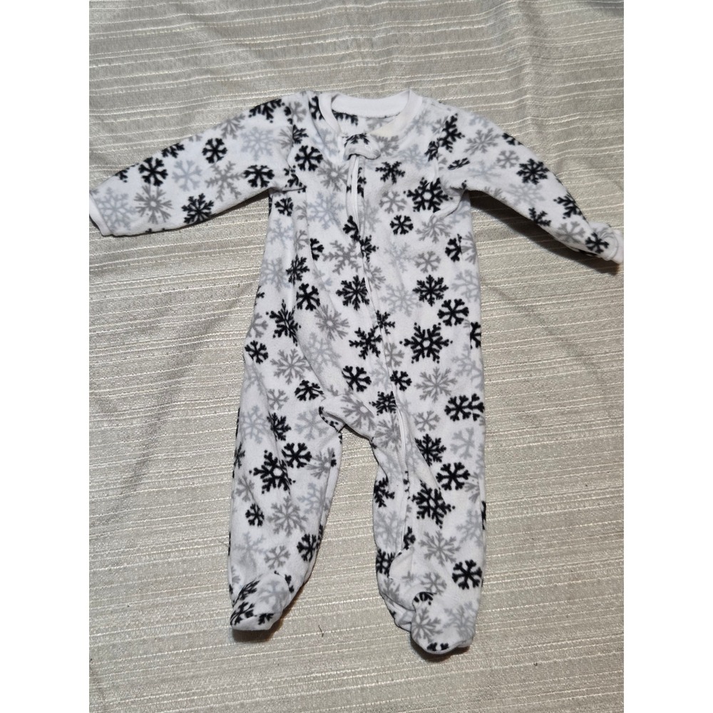 Lullaby Lane Baby Fleece Footed Sleeper Snowflake Print White Black 6-9 Months